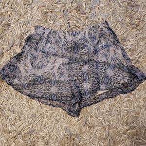 BCBG Dressy flowy shorts